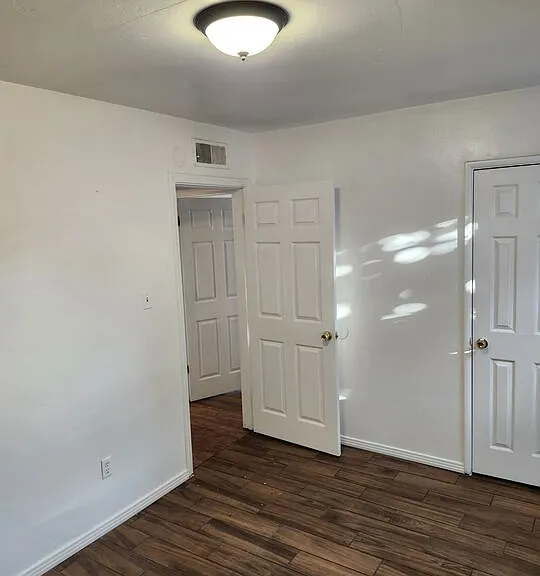 25795 Walker St — Photo 4