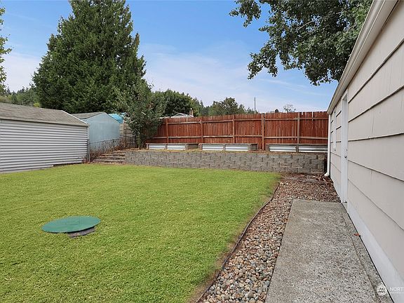 4th image of 5407 109th Avenue Ct E