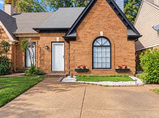 1615 Old Mill Stream Dr, Cordova, TN 38016