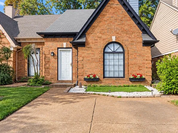 1615 Old Mill Stream Dr, Cordova, TN 38016
