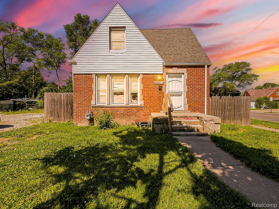 1st image of 15919 Ferguson St