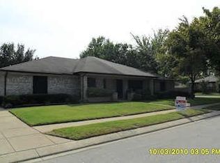 2604 Oakmont Ct, Bedford, TX 76022