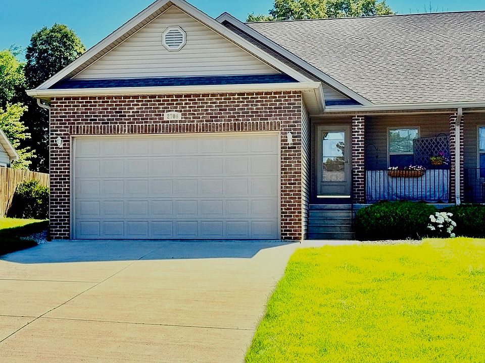 1st image of 2708 Deer Ct