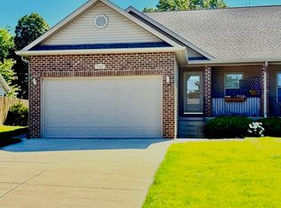 2708 Deer Ct, Ottawa, IL 61350
