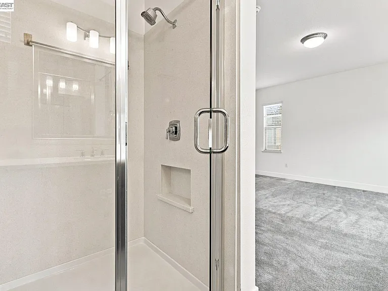33 W Roccolino Ln — Photo 44