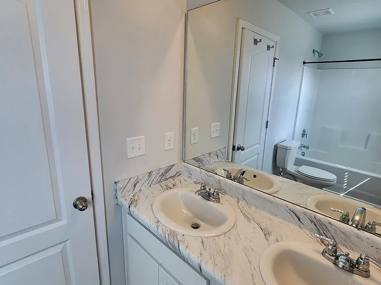 925 Sapphire Stone Ln — Photo 10