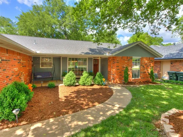 1901 Woodside Dr, Edmond, OK 73013