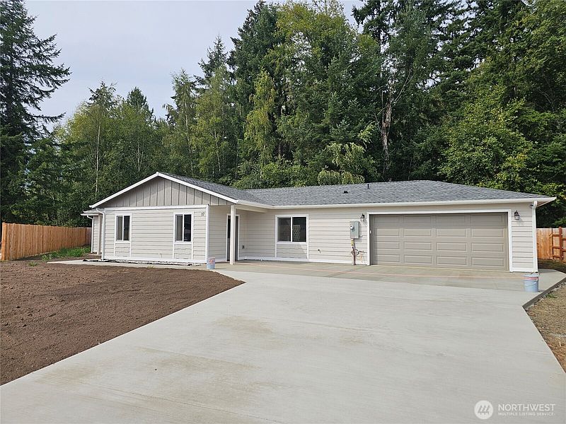 3rd image of 17 Pebble Creek Court