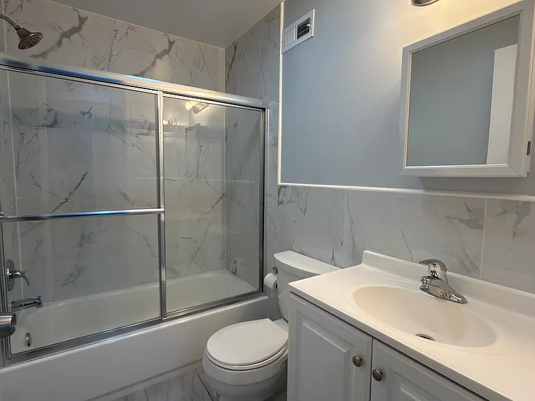32 S 53rd St #1 — Photo 9