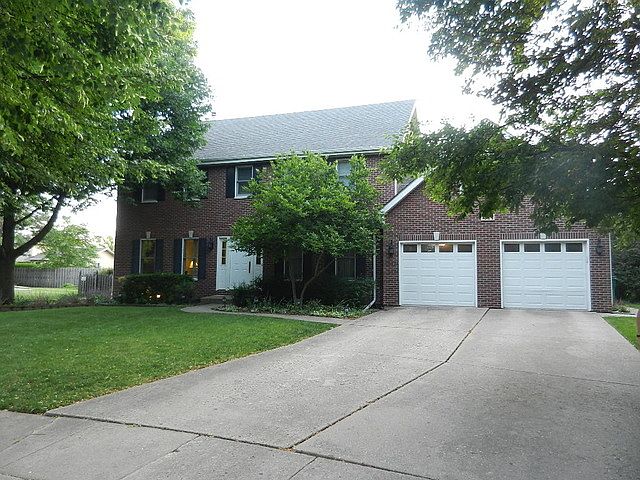 1st image of 411 Brookshore Ct
