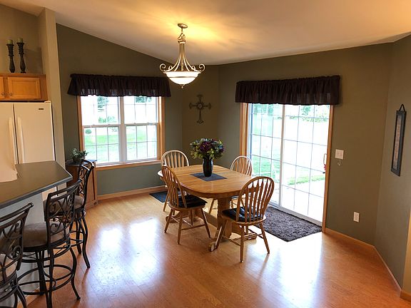 4th image of N1731 Shadybrook Ln