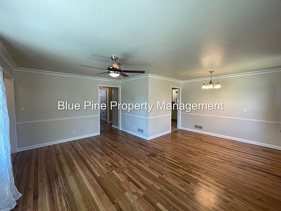 4th image of 395 E 24th St