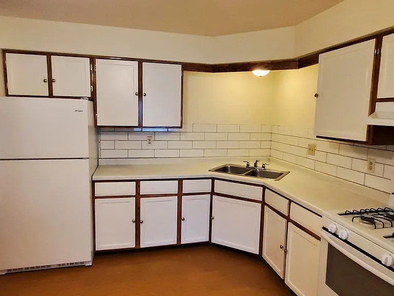 9520 W Fond Du Lac Ave — Photo 3