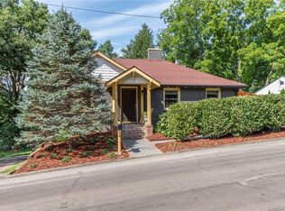 21 Pickwick Rd, Asheville, NC 28803