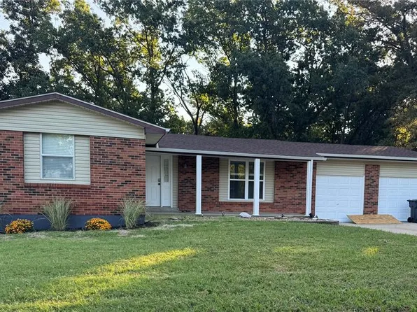 1114 Patsy Ln, O'Fallon, MO 63366