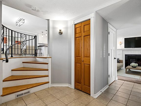 3rd image of 7221 Cornelia Dr