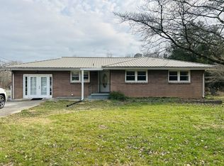 1301 Sycamore Dr, Manchester, TN 37355