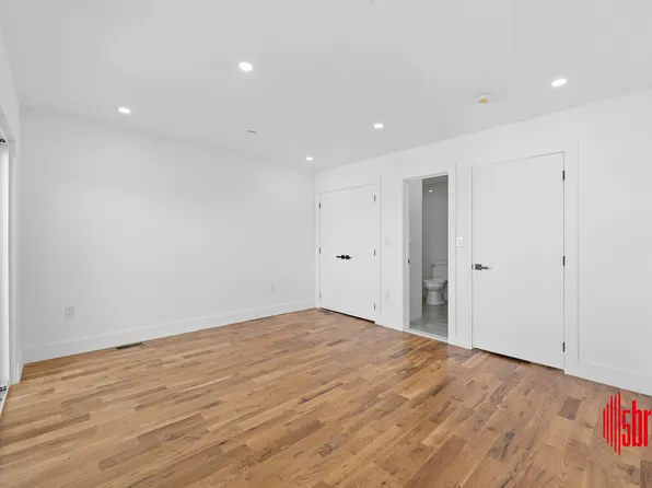 1116 Blake Avenue image 19 of 44