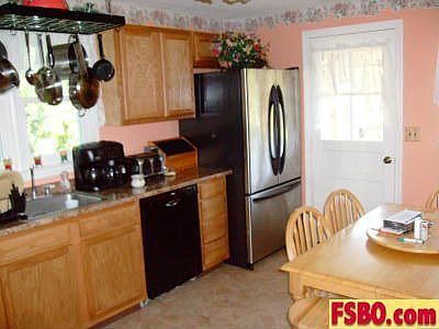 remodled eat in kitchen