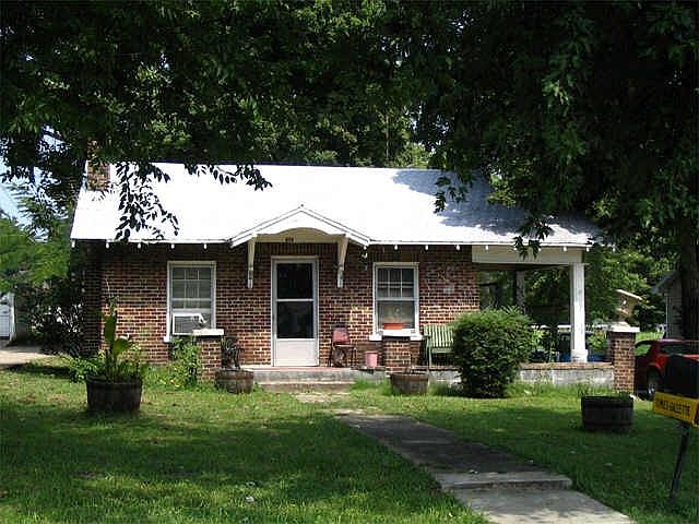1st image of 408 Lewis Ave