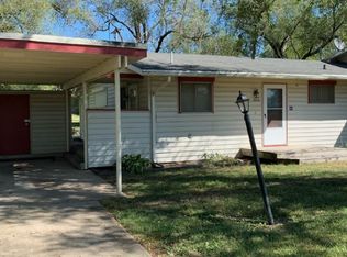 1808 SW 71st Ter, Topeka, KS 66619