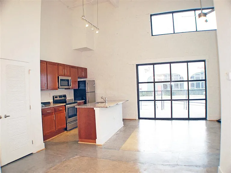 Linde Lofts — Photo 10
