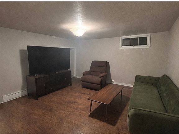 3rd image of 532 Howard Ave