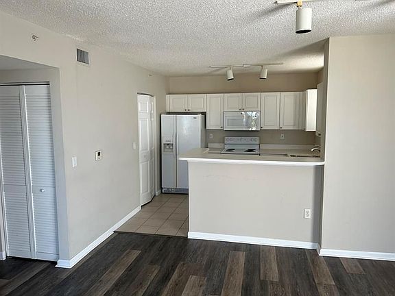 4th image of 651 Okeechobee Blvd APT 802