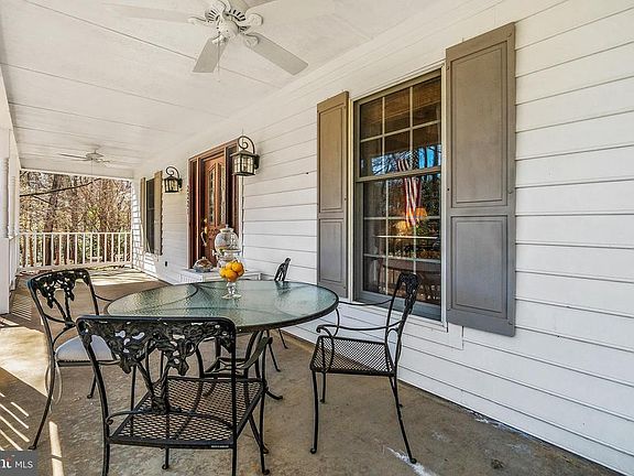 3rd image of 2221 Marengo Plantation Ln