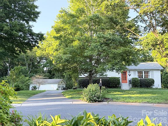 4th image of 6701 Rugby Ln