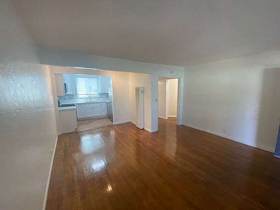5th image of 70 Glendora Ave APT 12
