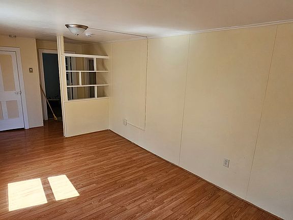 5th image of 529 Main St #2
