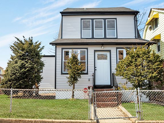 2nd image of 10244 221st St