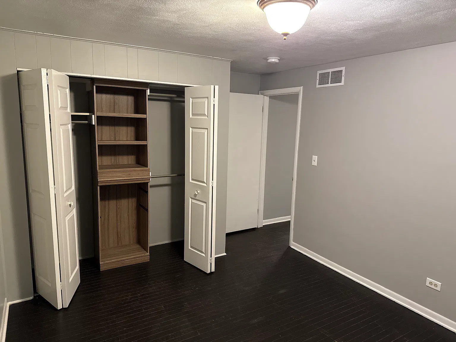 1600 Pamela Dr — Photo 4
