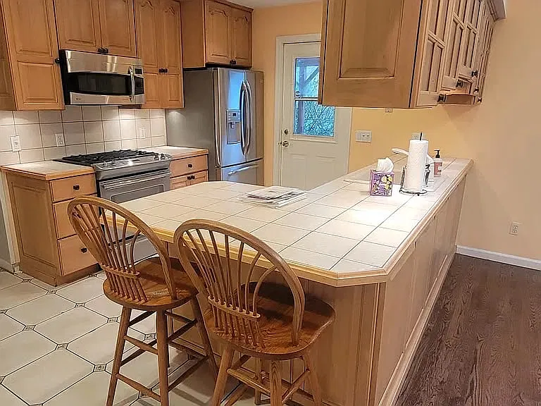 3 bed, $3,900 — Photo 2
