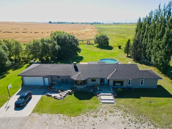 42082 Range Road 274, Cardston County, AB T0K 1E0