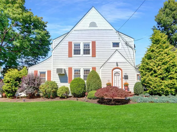 70 Walter Avenue, Hicksville, NY 11801