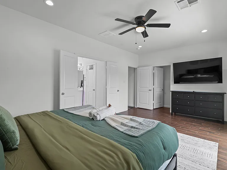 3437 Shelby Cir — Photo 24