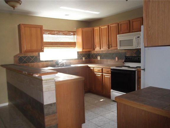 3rd image of 1112 Ocean St APT A