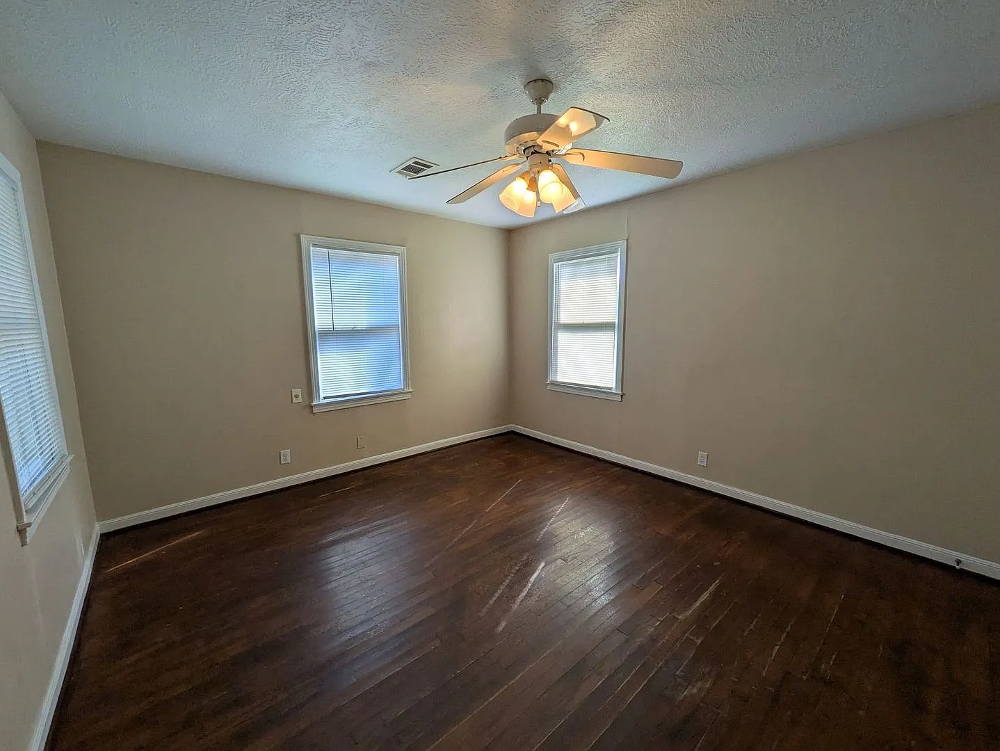 102 Amaryllis Avenue, Orange, TX 77630 — Photo 3