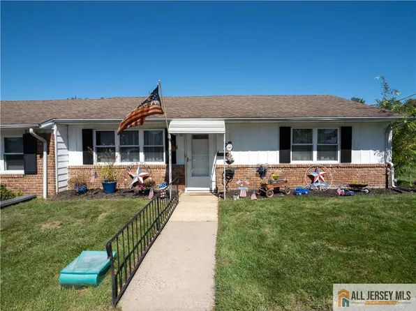 2 Missouri Ct #185, Matawan, NJ 07747