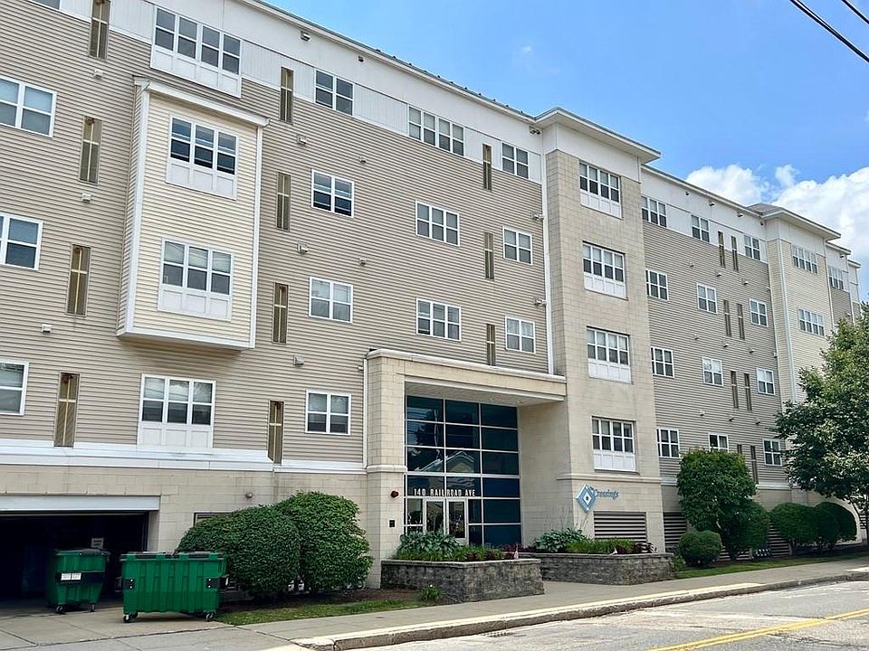 1st image of 140 Railroad Ave APT B313