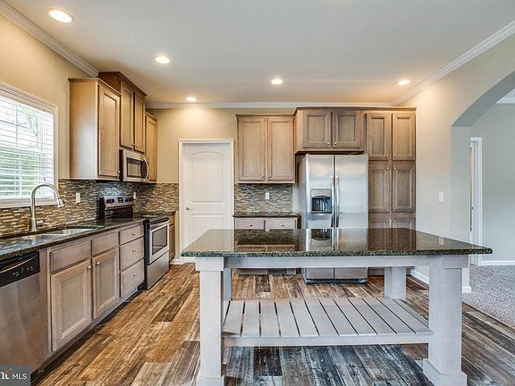5th image of 116 Hickory Hill Overlook Ct