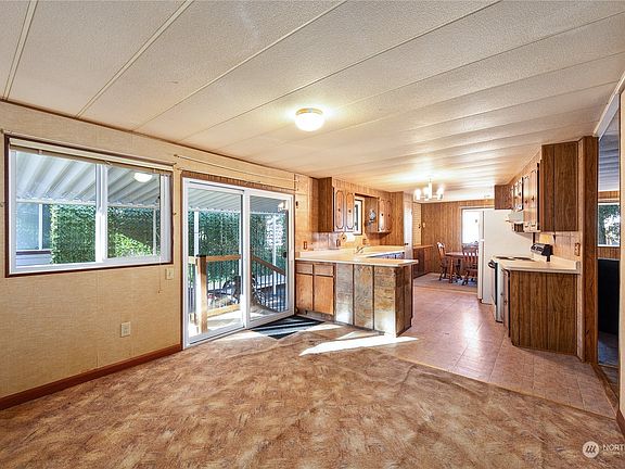 4th image of 18425 NE 95th Street #108