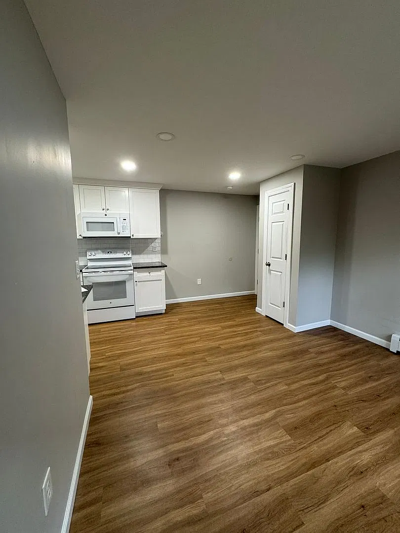 4 Nesbit Ave, — Photo 4
