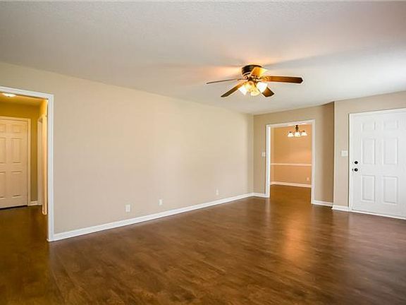 4th image of 213 Millstone Cir