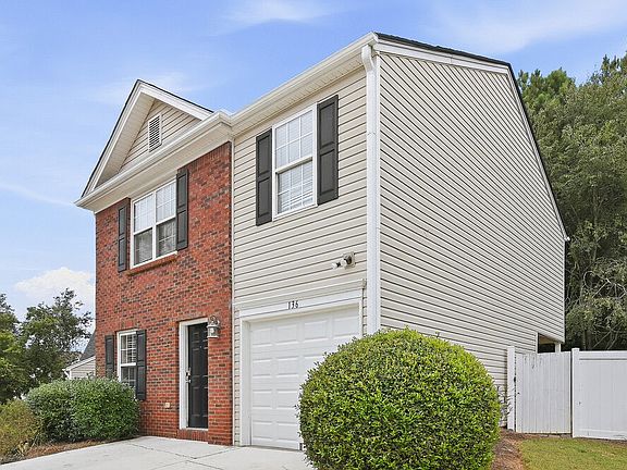 2nd image of 136 Oak Grove Pl