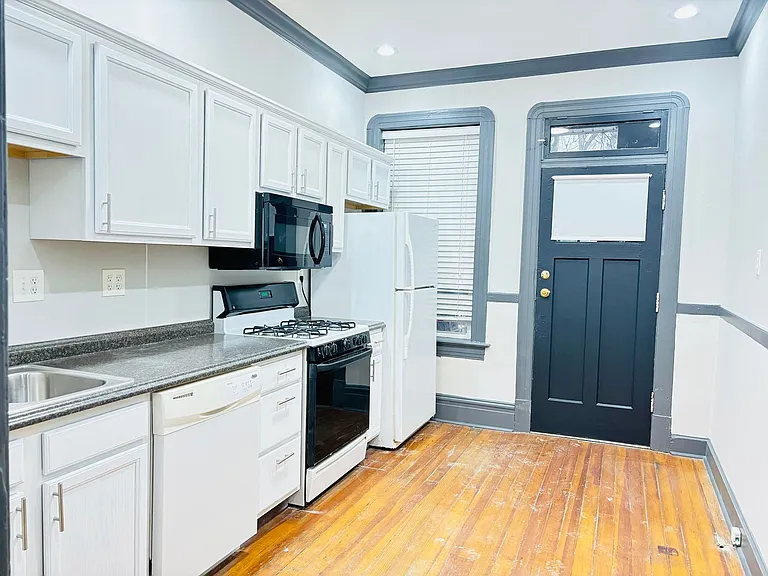 3723 Connecticut St — Photo 11
