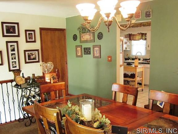3rd image of 724 W Airwood Dr
