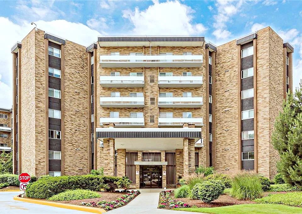 2202 Acacia Park Dr #2411